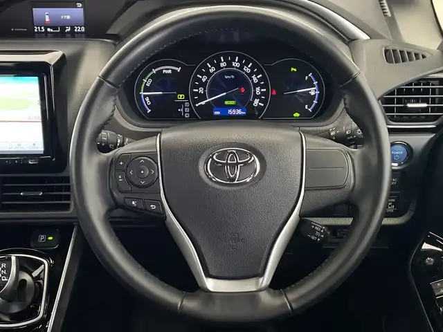 トヨタ ヴォクシー ハイブリッド ZS 煌Ⅲ 栃木県 2021(令3)年 1.6万km イナズマスパーキングブラックガラスフレーク 社外ナビ/(CD/DVD/フルセグTV/Bluetooth/MSV/SD/USB)/バックカメラ/トヨタセーフティーセンス/・衝突軽減ブレーキ/・車線逸脱警報/・オートマチックハイビーム/・先行車発進告知機能/モデリスタエアロ/前後コーナーセンサー/ETC/360°ドラレコ/両側パワースライドドア/ハーフレザーシート/シートヒーター/禁煙車/オートライト/LEDヘッドライト/横滑り防止装置/フォグランプ/スマートキー/プッシュスタート/ステアリングスイッチ/革巻きステアリング/ウィンカーミラー/電動格納ミラー/純正16インチアルミホイール/社外フロアマット