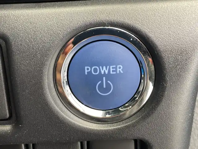 トヨタ ヴォクシー ハイブリッド ZS 煌Ⅲ 栃木県 2021(令3)年 1.6万km イナズマスパーキングブラックガラスフレーク 社外ナビ/(CD/DVD/フルセグTV/Bluetooth/MSV/SD/USB)/バックカメラ/トヨタセーフティーセンス/・衝突軽減ブレーキ/・車線逸脱警報/・オートマチックハイビーム/・先行車発進告知機能/モデリスタエアロ/前後コーナーセンサー/ETC/360°ドラレコ/両側パワースライドドア/ハーフレザーシート/シートヒーター/禁煙車/オートライト/LEDヘッドライト/横滑り防止装置/フォグランプ/スマートキー/プッシュスタート/ステアリングスイッチ/革巻きステアリング/ウィンカーミラー/電動格納ミラー/純正16インチアルミホイール/社外フロアマット