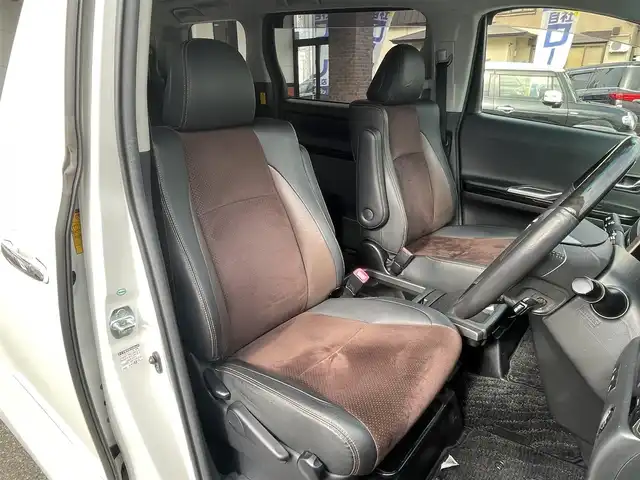 トヨタ アルファード 240S タイプゴールド 青森県 2012(平24)年 12万km ホワイトパールクリスタルシャイン (株)IDOMが運営する【じしゃロン青森店】の自社ローン専用車両になりますこちらは現金、またはオートローンご利用時の価格です。自社ローンご希望の方は別途その旨お申付け下さい。/スマートキー/純正HDDナビ/TV/バックカメラ/ビルトインETC/両側パワースライドドア/パワーバックドア/ハーフレザー/純正フロアマット