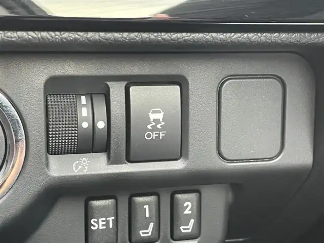 スバル レヴォーグ 1．6STIスポーツアイサイト 千葉県 2018(平30)年 8万km ストームグレーメタリック 専用コンビレザースポーツシート/STiマフラー/純正ダイアトーン8インチナビ/・CD/DVD/MSV/Bluetooth/フルセグTV/フロント/サイド/バックカメラ/アイサイト/・プリクラッシュセーフティー/・レーンキープアシスト/・アダプティブクルーズコントロール/アイサイトセイフティプラス/・ブラインドスポットモニター/・ハイビームアシスト/・スマートリヤビューモニター/前席パワーシート/前席シートヒーター/スマートキー/コーナーセンサー/純正18インチアルミホイール/純正LEDヘッドライト/フォグランプ/パドルシフト/ETC/ドアバイザー/サイド＆カーテンエアバッグ/ニーエアバッグ