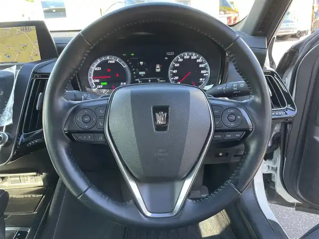 トヨタ クラウン ハイブリッド RS アドバンス 長野県 2018(平30)年 2.8万km ホワイトパールクリスタルシャイン フルセグテレビ/AM/FM/Bluetooth/AUX/USB/バックカメラ/ドアバイザー/ハンドルヒーター/クルーズコントロール/プッシュスタート/バックドアイージークローザー/LEDヘッドライト/ワンオーナー/スペアキー/カードキー/純正18インチAW/パワーウィンドウ/レーンキープアシスト/オートハイビーム/コーナーセンサー/シートヒーター/パワーシート