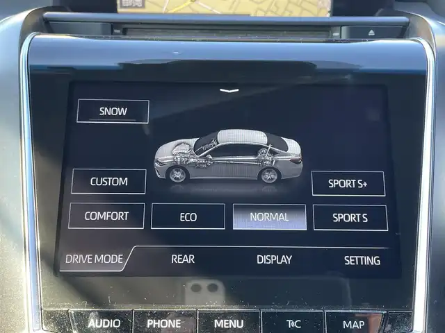 トヨタ クラウン ハイブリッド RS アドバンス 長野県 2018(平30)年 2.8万km ホワイトパールクリスタルシャイン フルセグテレビ/AM/FM/Bluetooth/AUX/USB/バックカメラ/ドアバイザー/ハンドルヒーター/クルーズコントロール/プッシュスタート/バックドアイージークローザー/LEDヘッドライト/ワンオーナー/スペアキー/カードキー/純正18インチAW/パワーウィンドウ/レーンキープアシスト/オートハイビーム/コーナーセンサー/シートヒーター/パワーシート