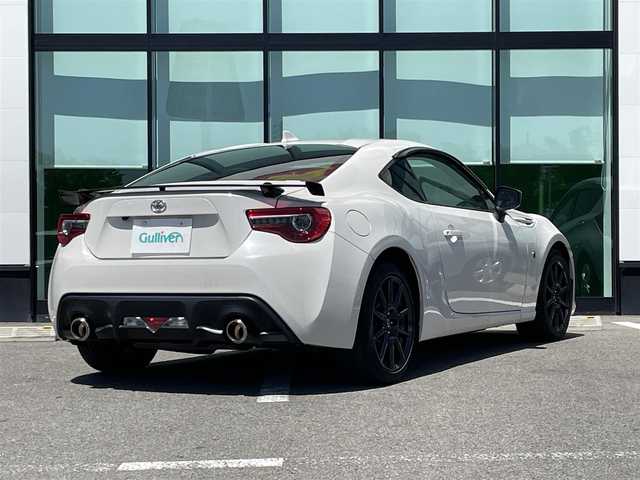 トヨタ ８６ GT リミテッド ブラックPKG 和歌山県 2019(令1)年 6.9万km クリスタルホワイトパール 純正ナビ/フルセグTV/バックカメラ/（CD/BT/MSV)/クルーズコントロール/横滑り防止機能/パドルシフト/純正フロアマット/ハーフレザーシート/シートヒーター/革巻きステアリング/ETC/プッシュスタート/スマートキー/LEDヘッドライト/オートライト