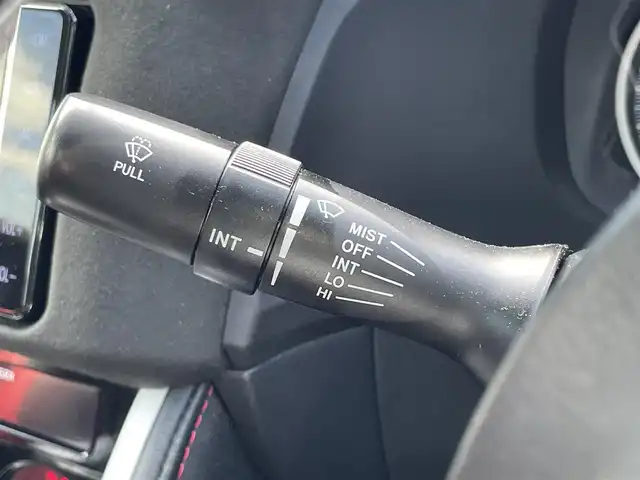 トヨタ ８６ GT リミテッド ブラックPKG 香川県 2019(令1)年 6.9万km クリスタルホワイトパール 登録時走行距離：68459km/純正7型ナビゲーション/→フルセグTV/→CD再生/バックカメラ/ETC/クルーズコントロール/ステアリングリモコン/革巻きステアリング/パドルシフト/プッシュスタート/シートヒーター/LEDオートライト/フォグランプ/横滑り防止機能/純正フロアマット/ハーフレザーシート/スマートキー