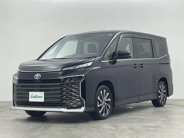 トヨタ ヴォクシー ハイブリッド S－Z 群馬県 2024(令6)年 0.6万km アティチュードブラックマイカ 純正８インチナビ　パノラミックビューモニター　トヨタチームメイト　レーダークルーズコントロール　レーンキープアシスト　プリクラッシュセーフティ　ブラインドスポットモニター　シートヒーター　ＥＴＣ　禁煙