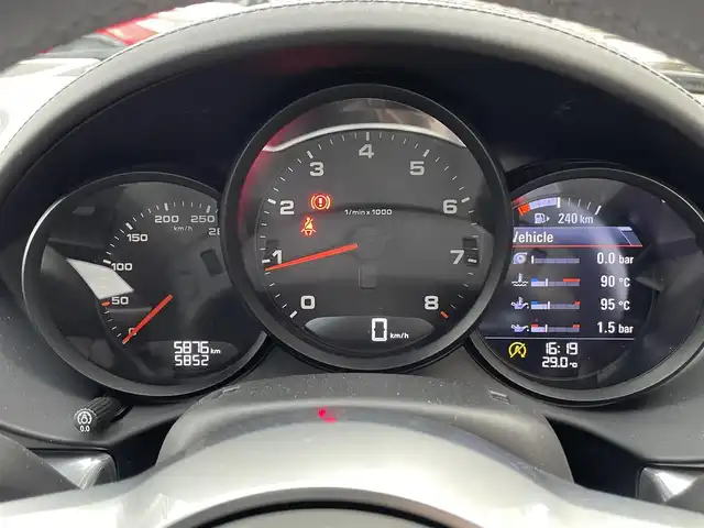 ポルシェ ポルシェ ７１８ケイマン スタイルエディション 神奈川県 2023(令5)年 0.6万km ジェットブラック ワンオーナー/6MT/スポーツクロノ/純正20インチAW/電動リヤスポイラー/黒革シート/ヘッドレスト刺繍/シートヒーター/純正メモリーナビ/純正CD/DVD/SD/USB/BT再生/バックカメラ /ETC2.0/360°ドライブレコーダー/クルーズコントロール/HIDライト/コーナーセンサー/アイドリングストップ/キーレス×2/純正フロアマット/R6年ディーラー整備記録/保証書・取説あり