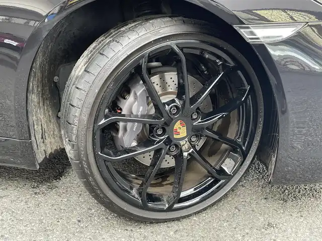 ポルシェ ポルシェ ７１８ケイマン スタイルエディション 神奈川県 2023(令5)年 0.6万km ジェットブラック ワンオーナー/6MT/スポーツクロノ/純正20インチAW/電動リヤスポイラー/黒革シート/ヘッドレスト刺繍/シートヒーター/純正メモリーナビ/純正CD/DVD/SD/USB/BT再生/バックカメラ /ETC2.0/360°ドライブレコーダー/クルーズコントロール/HIDライト/コーナーセンサー/アイドリングストップ/キーレス×2/純正フロアマット/R6年ディーラー整備記録/保証書・取説あり