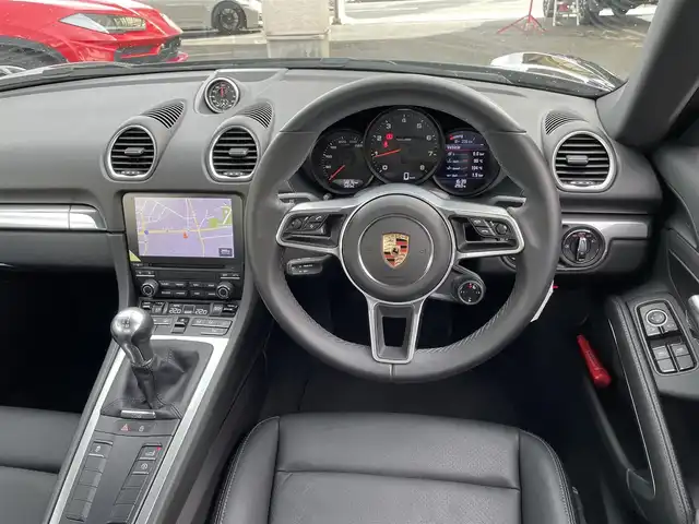 ポルシェ ポルシェ ７１８ケイマン スタイルエディション 神奈川県 2023(令5)年 0.6万km ジェットブラック ワンオーナー/6MT/スポーツクロノ/純正20インチAW/電動リヤスポイラー/黒革シート/ヘッドレスト刺繍/シートヒーター/純正メモリーナビ/純正CD/DVD/SD/USB/BT再生/バックカメラ /ETC2.0/360°ドライブレコーダー/クルーズコントロール/HIDライト/コーナーセンサー/アイドリングストップ/キーレス×2/純正フロアマット/R6年ディーラー整備記録/保証書・取説あり