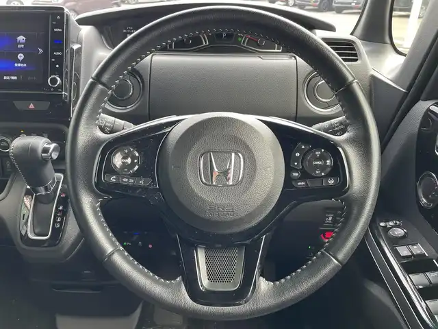 ホンダ Ｎ ＢＯＸ カスタム L ターボ 鹿児島県 2021(令3)年 5.6万km クリスタルブラックパール ホンダセンシング/ターボ/純正メモリナビ/　　CD/DVD/MSV/フルセグTV/バックカメラ/追従機能付きクルーズコントロール/両側パワースライドドア/純正15アルミホイール/LEDオートライト/ロールサンシェード/パドルシフト/プラズマクラスター付きオートエアコン/ハーフレザーシート/シートヒーター/シートバックテーブル/スライドリアシート/充電用USB端子/スマートキー/ETC