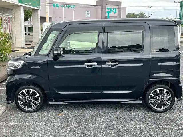 スズキ スペーシア カスタム HYBRID XS 千葉県 2021(令3)年 5.1万km ブルーイッシュブラックパール3 1オーナー ナビCN-RE07WD バックカメラ 両側電動スライドドア ETC ドラレコ クルコン シートヒーター １５インチAW　衝突被害軽減ブレーキ レンアシスト LEDライト バックセンサー/ワンオーナー/社外ナビ/【CD/DVD/BT/フルセグTV】/バックカメラ/クルーズコントロール(追従走行有り)/衝突被害軽減ブレーキ/車線逸脱警報/横滑り防止/両側パワースライドドア/ハーフレザーシート/運転席シートヒーター/コーナー、バックセンサー/ETC/ドライブレコーダー/オートライト/純正LEDライト/フォグランプ/スマートキー/プッシュスタート/アイドリングストップ/純正アルミホイール 15インチ/ドアバイザー/純正フロアマット/スペアキー×1【スマートキー】/新車時整備手帳（保証書）/取扱説明書/記録簿有
