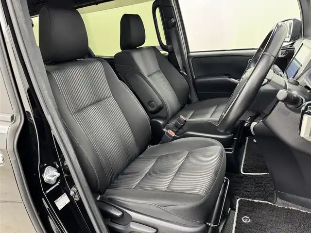 トヨタ ヴォクシー ZS 煌Ⅱ 福岡県 2020(令2)年 7.4万km ブラック 純正１０型ナビ　/バックカメラ　/ビルトインＥＴＣ　/前後ドラレコ　/クルコン　/コーナーセンサー　/衝突軽減ブレーキ　/レーンキープ　/アクセル踏み間違い防止　/両側電動スライドドア　/純正１６インチＡＷ　/ＬＥＤライト