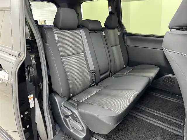 トヨタ ヴォクシー ZS 煌Ⅱ 福岡県 2020(令2)年 7.4万km ブラック 純正１０型ナビ　/バックカメラ　/ビルトインＥＴＣ　/前後ドラレコ　/クルコン　/コーナーセンサー　/衝突軽減ブレーキ　/レーンキープ　/アクセル踏み間違い防止　/両側電動スライドドア　/純正１６インチＡＷ　/ＬＥＤライト