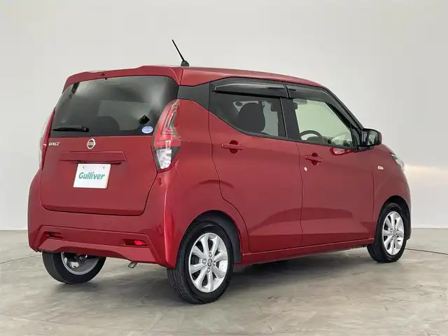 日産 デイズ X 埼玉県 2021(令3)年 1.3万km スパークリングレッドM 社外ナビ　バックカメラ　ＥＴＣ　ドライブレコーダー　エマージェンシーブレーキ　ステアリングスイッチ　プッシュスタート　スマートキー　純正アルミホイール　オートライト　Ｂｌｕｅｔｏｏｔｈ