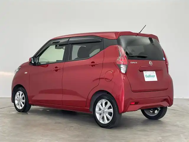 日産 デイズ X 埼玉県 2021(令3)年 1.3万km スパークリングレッドM 社外ナビ　バックカメラ　ＥＴＣ　ドライブレコーダー　エマージェンシーブレーキ　ステアリングスイッチ　プッシュスタート　スマートキー　純正アルミホイール　オートライト　Ｂｌｕｅｔｏｏｔｈ