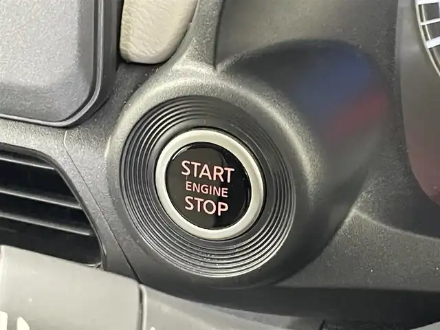 日産 デイズ X 埼玉県 2021(令3)年 1.3万km スパークリングレッドM 社外ナビ　バックカメラ　ＥＴＣ　ドライブレコーダー　エマージェンシーブレーキ　ステアリングスイッチ　プッシュスタート　スマートキー　純正アルミホイール　オートライト　Ｂｌｕｅｔｏｏｔｈ