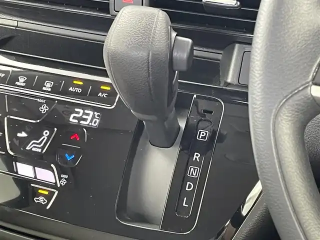 日産 デイズ X 埼玉県 2021(令3)年 1.3万km スパークリングレッドM 社外ナビ　バックカメラ　ＥＴＣ　ドライブレコーダー　エマージェンシーブレーキ　ステアリングスイッチ　プッシュスタート　スマートキー　純正アルミホイール　オートライト　Ｂｌｕｅｔｏｏｔｈ
