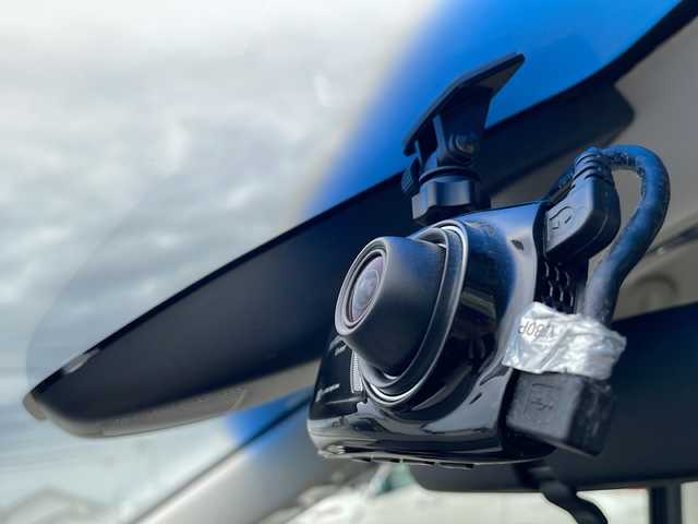 ホンダ オデッセイ G・EXホンダセンジング 富山県 2017(平29)年 7万km スーパープラチナメタリック 禁煙車　/純正ＨＤＤナビ　/フルセグ　/両側電動スライドドア　/ホンダセンシング　/全方位カメラ　/バックカメラブラインドスポットモニター　/レーダークルーズコントロール　/スマートキー　/ドライブレコーダー/純正アルミホイール/純正オーディオ/ウィンカーミラー/電動格納ミラー/アイドリングストップ/ビルトインETC/プッシュスタート