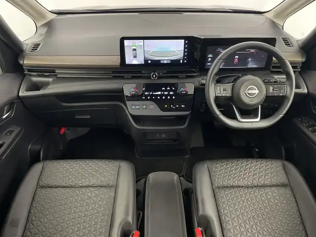 日産 セレナ e－パワー ハイウェイスター V 鹿児島県 2023(令5)年 2.2万km 赤Ⅱ 純正12.3インチディスプレイオーディオ(ナビ機能有)/フルセグ BT FM AM USB/プロパイロット/アラウンドビューモニター/ブラインドスポットモニター/ワイヤレス充電/デジタルインナーミラー/ハンドルヒーター/シートヒーター/2列目シートヒーター/前後ドライブレコーダー/電子パーキング/AUTO HOLD/LEDヘッドライト/AUTOライト/オートマチックハイビーム/カーテンエアバッグ