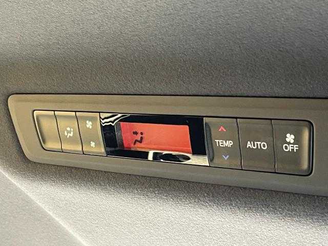 トヨタ ヴォクシー ZS 煌Ⅲ 岩手県 2020(令2)年 2.4万km ブラック 社外ＳＤナビ　フルセグＴＶ／ＣＤ／ＤＶＤ／Ｂｌｕｅｔｏｏｔｈ　/バックカメラ/ＥＴＣ/両側パワースライドドア　/寒冷地仕様　/クルーズコントロール　/前後ドライブレコーダー/４ＷＤ　/ハーフレザーシート