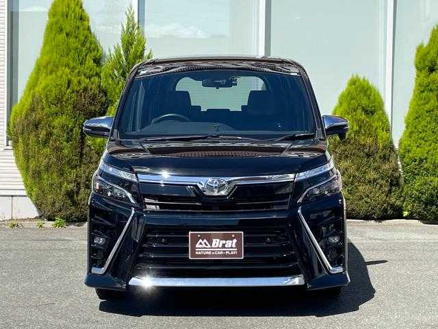 トヨタ ヴォクシー ZS 煌Ⅲ 岩手県 2020(令2)年 2.4万km ブラック 社外ＳＤナビ　フルセグＴＶ／ＣＤ／ＤＶＤ／Ｂｌｕｅｔｏｏｔｈ　/バックカメラ/ＥＴＣ/両側パワースライドドア　/寒冷地仕様　/クルーズコントロール　/前後ドライブレコーダー/４ＷＤ　/ハーフレザーシート