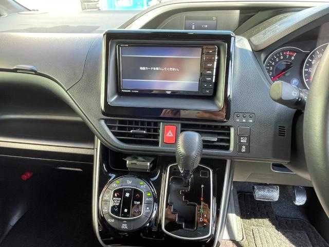 トヨタ ヴォクシー ZS 煌Ⅲ 岩手県 2020(令2)年 2.4万km ブラック 社外ＳＤナビ　フルセグＴＶ／ＣＤ／ＤＶＤ／Ｂｌｕｅｔｏｏｔｈ　/バックカメラ/ＥＴＣ/両側パワースライドドア　/寒冷地仕様　/クルーズコントロール　/前後ドライブレコーダー/４ＷＤ　/ハーフレザーシート