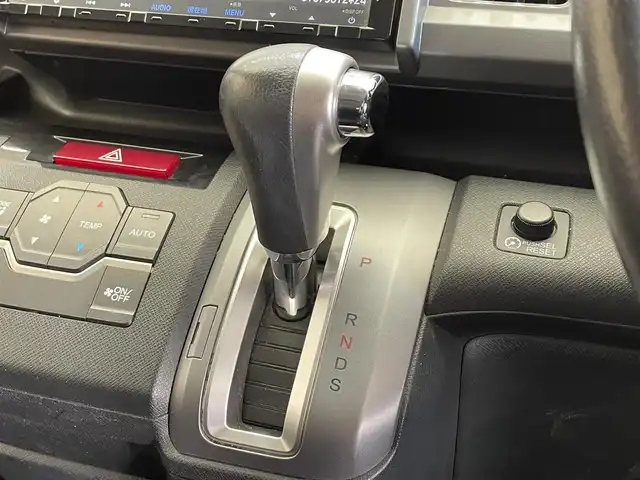 ホンダ ステップワゴン スパーダ Z クールスピリット 岩手県 2012(平24)年 14.3万km プレミアムスパークルブラックパール ギャザズ後席モニター/クルーズコントロール/両側パワースライドドア/横滑り防止装置/アイドリングストップ/パドルシフト/ヒルスタートアシスト機能/アクティブコーナリングライト/純正ナビ/バックカメラ/ETC/HIDヘッドライト/フォグライト/純正16インチアルミホイール