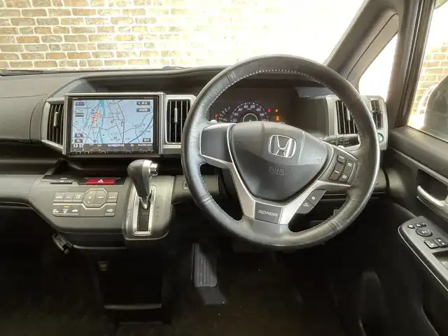 ホンダ ステップワゴン スパーダ Z クールスピリット 岩手県 2012(平24)年 14.3万km プレミアムスパークルブラックパール ギャザズ後席モニター/クルーズコントロール/両側パワースライドドア/横滑り防止装置/アイドリングストップ/パドルシフト/ヒルスタートアシスト機能/アクティブコーナリングライト/純正ナビ/バックカメラ/ETC/HIDヘッドライト/フォグライト/純正16インチアルミホイール