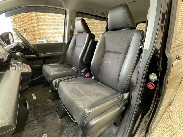 ホンダ ステップワゴン スパーダ Z クールスピリット 岩手県 2012(平24)年 14.3万km プレミアムスパークルブラックパール ギャザズ後席モニター/クルーズコントロール/両側パワースライドドア/横滑り防止装置/アイドリングストップ/パドルシフト/ヒルスタートアシスト機能/アクティブコーナリングライト/純正ナビ/バックカメラ/ETC/HIDヘッドライト/フォグライト/純正16インチアルミホイール