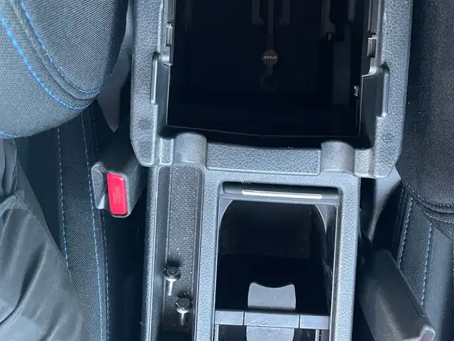 スバル レヴォーグ 1．6GT－S アイサイト 宮崎県 2015(平27)年 9.2万km クリスタルホワイトP 純正ナビ/（FH-100DVD）（BT）（DVD再生）/パワーシート/クルーズコントロール/コーナーセンサー/エアバックW+サイド/MT付きAT/（パドルシフト有り）/アイドリングストップ/レーンアシスト/純正アルミホイール/純正フロアマット/パワースタリング/パワーウインドウ/スマートキー/オートライト/純正LED/ABS/ETC