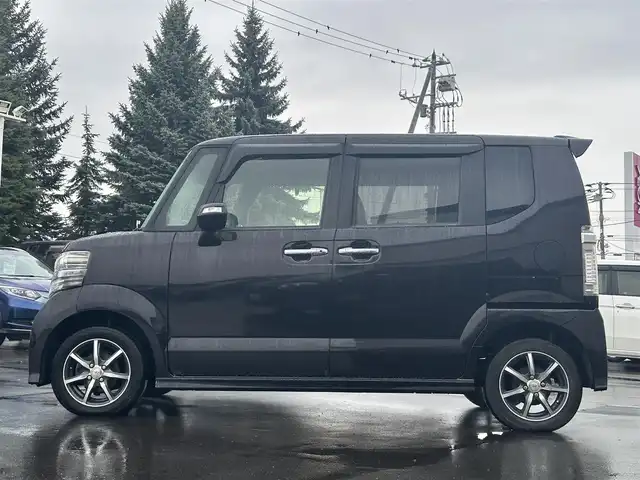 ホンダ Ｎ ＢＯＸ ＋ カスタム G 道北・旭川 2012(平24)年 4.6万km プレミアムゴールドパープルパール (株)IDOMが運営する【じしゃロン旭川店】の自社ローン専用車両になります。こちらは現金またはオートローンご利用時の価格です。自社ローンご希望の方は別途その旨お申付け下さい/　/・純正オーディオ(CD)/・両側スライドドア/・横滑り防止装置/・アイドリングストップ/・電動格納ウィンカーミラー/・ミラーヒーター/・オートライト/・現車装着 社外AW155/65R14/・プッシュスタート/・スマートキー/・フォグランプ/・取扱説明書