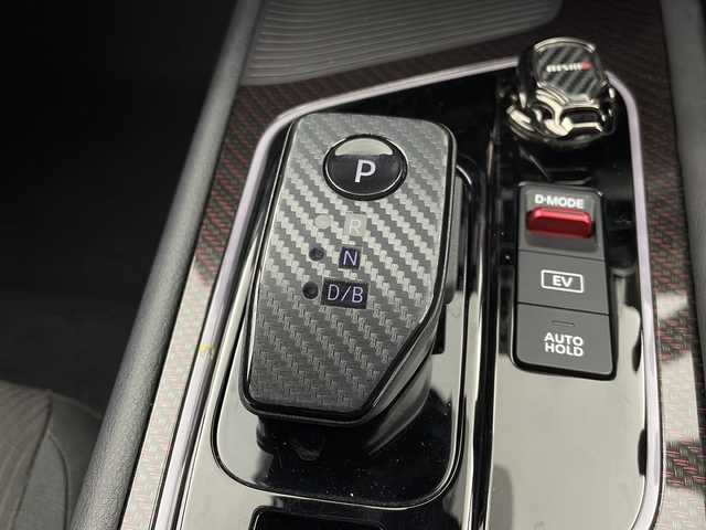 日産 オーラ ニスモ 栃木県 2024(令6)年 1.1万km スーパーブラック SSR17インチアルミホイール(夏タイヤミシュランPS4)×4本積込/柿本改マフラー/RS-Rダウンサス/衝突被害軽減ブレーキシステム/誤発進抑制機能(前進時)/車線逸脱警報システム/オートマチックハイビーム/後側方車両検知警報システム/後退時車両検知警報システム/全方位カメラ/LEDヘッドライト/フォグライト/バックフォグ/オートエアコン/オートライト/プッシュスタート/スマートキー/ステアリングスイッチ/純正ナビ/（CD/DVD/BT/TV/AM/FM)/インテリジェントルームミラー/コーナーセンサー/USB接続/純正17インチアルミホイール/スマートキー×2本