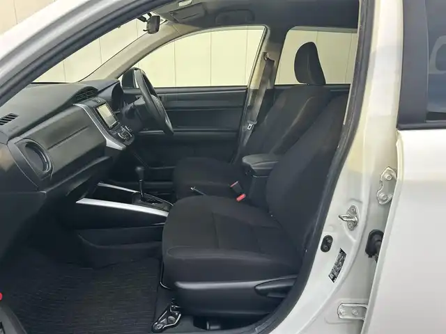 トヨタ カローラ フィールダー ハイブリッドEX 福島県 2020(令2)年 13.1万km スーパーホワイトⅡ (株)IDOMが運営する【じしゃロン福島店】の自社ローン対象車両になります。こちらは現金ご利用時の価格です。自社ローンご希望の方は別途その旨お申付け下さい。/社外ナビ/地デジTV/ワイパーデアイサー/オートマチックハイビーム/ドアバイザー/ETC2.0/夏タイヤ積込（２０２０年式）/ドライブレコーダー/プリクラッシュセーフティ