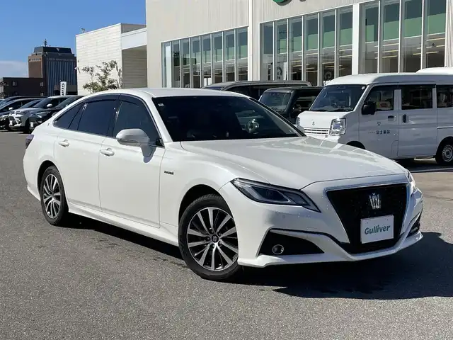 トヨタ クラウン ハイブリッド S Cパッケージ Four 石川県 2018(平30)年 6.5万km ホワイトパールクリスタルシャイン 4WD/純正メモリーナビ/フルセグTV/バックカメラ/LEDヘッドライト/トヨタセーフティセンス/レーダークルーズ/パワーシート/ドライブレコーダー/ETC/純正アルミホイール/スマートキー/プッシュスタート/電動ミラー/保証書