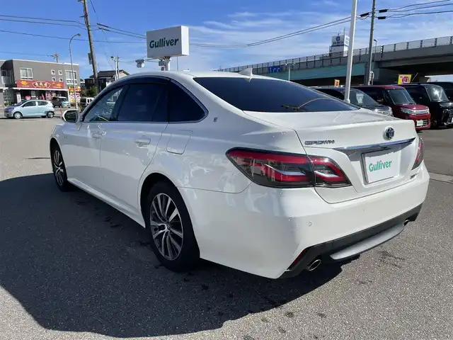 トヨタ クラウン ハイブリッド S Cパッケージ Four 石川県 2018(平30)年 6.5万km ホワイトパールクリスタルシャイン 4WD/純正メモリーナビ/フルセグTV/バックカメラ/LEDヘッドライト/トヨタセーフティセンス/レーダークルーズ/パワーシート/ドライブレコーダー/ETC/純正アルミホイール/スマートキー/プッシュスタート/電動ミラー/保証書