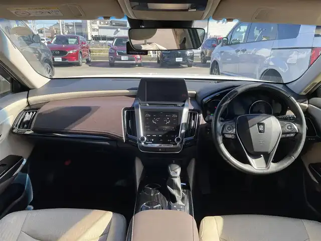 トヨタ クラウン ハイブリッド S Cパッケージ Four 石川県 2018(平30)年 6.5万km ホワイトパールクリスタルシャイン 4WD/純正メモリーナビ/フルセグTV/バックカメラ/LEDヘッドライト/トヨタセーフティセンス/レーダークルーズ/パワーシート/ドライブレコーダー/ETC/純正アルミホイール/スマートキー/プッシュスタート/電動ミラー/保証書