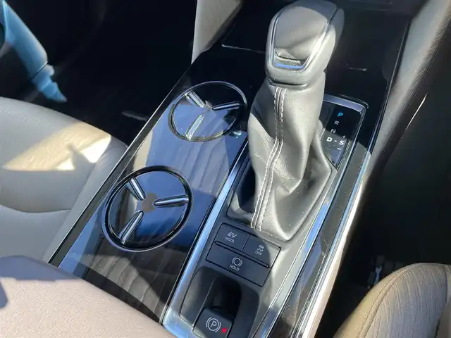 トヨタ クラウン ハイブリッド S Cパッケージ Four 石川県 2018(平30)年 6.5万km ホワイトパールクリスタルシャイン 4WD/純正メモリーナビ/フルセグTV/バックカメラ/LEDヘッドライト/トヨタセーフティセンス/レーダークルーズ/パワーシート/ドライブレコーダー/ETC/純正アルミホイール/スマートキー/プッシュスタート/電動ミラー/保証書