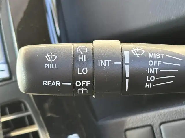 トヨタ ヴォクシー ZS 茨城県 2013(平25)年 7.9万km ホワイトパールクリスタルシャイン 純正ナビ/　(AM/FM/CD/DVD/Bluetooth/フルセグ)/バックカメラ/社外admirationエアロ/　(フロント/サイド/リアアンダー)/社外マフラー/純正アルミホイール/片側パワースライドドア/ETC/W(後席)エアコン/パドルシフト/フォグランプ/ISOFIX/パワーステアリング/オートライト/Wエアバック/取扱説明書