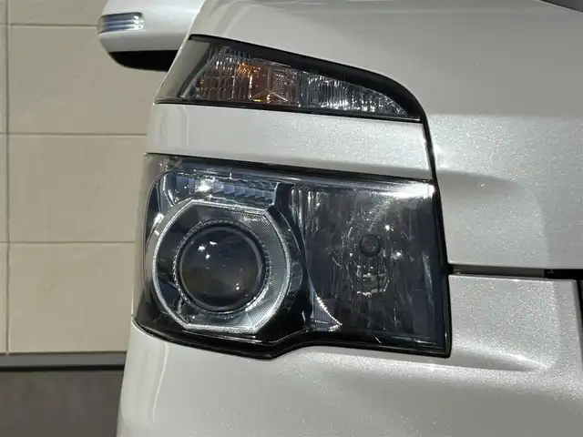 トヨタ ヴォクシー ZS 茨城県 2013(平25)年 7.9万km ホワイトパールクリスタルシャイン 純正ナビ/　(AM/FM/CD/DVD/Bluetooth/フルセグ)/バックカメラ/社外admirationエアロ/　(フロント/サイド/リアアンダー)/社外マフラー/純正アルミホイール/片側パワースライドドア/ETC/W(後席)エアコン/パドルシフト/フォグランプ/ISOFIX/パワーステアリング/オートライト/Wエアバック/取扱説明書