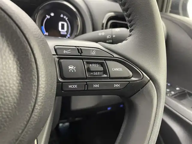 トヨタ ヤリス ハイブリッド Z 宮城県 2021(令3)年 1.6万km ブラック/アイスピンクメタリック ４ＷＤ/純正ＤＡナビ/アダプティブクルーズコントロール/ＢＳＭ/ＲＣＴＡ/ＬＥＤヘッドランプ/クリアランスソナー/バックモニター/前席シートヒーター/トヨタセーフティセンス/スマートフォン連携/ドライブレコーダー/オートライト/フルオートエアコン/禁煙車