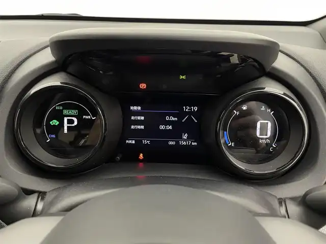 トヨタ ヤリス ハイブリッド Z 宮城県 2021(令3)年 1.6万km ブラック/アイスピンクメタリック ４ＷＤ/純正ＤＡナビ/アダプティブクルーズコントロール/ＢＳＭ/ＲＣＴＡ/ＬＥＤヘッドランプ/クリアランスソナー/バックモニター/前席シートヒーター/トヨタセーフティセンス/スマートフォン連携/ドライブレコーダー/オートライト/フルオートエアコン/禁煙車