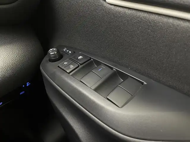 トヨタ ヤリス ハイブリッド Z 宮城県 2021(令3)年 1.6万km ブラック/アイスピンクメタリック ４ＷＤ/純正ＤＡナビ/アダプティブクルーズコントロール/ＢＳＭ/ＲＣＴＡ/ＬＥＤヘッドランプ/クリアランスソナー/バックモニター/前席シートヒーター/トヨタセーフティセンス/スマートフォン連携/ドライブレコーダー/オートライト/フルオートエアコン/禁煙車