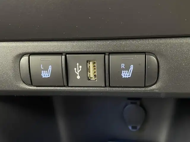 トヨタ ヤリス ハイブリッド Z 宮城県 2021(令3)年 1.6万km ブラック/アイスピンクメタリック ４ＷＤ/純正ＤＡナビ/アダプティブクルーズコントロール/ＢＳＭ/ＲＣＴＡ/ＬＥＤヘッドランプ/クリアランスソナー/バックモニター/前席シートヒーター/トヨタセーフティセンス/スマートフォン連携/ドライブレコーダー/オートライト/フルオートエアコン/禁煙車