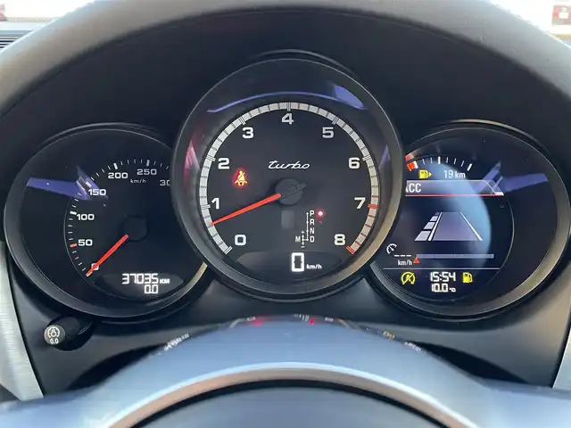 ポルシェ マカン ターボ 東京都 2019(令1)年 3.7万km 白 ワンオーナー/パノラマルーフ/スポーツクロノ/２１インチＲＳスパイダーデザインＡＷ/アダプティブエアサス/ポルシェエンボスヘッドレスト/純正ナビ/３６０°カメラ/レザーシート/ドライブレコーダー