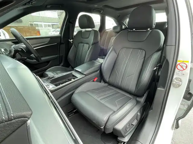 アウディ アウディ Ａ６ アバント 40TDIクワトロ Sライン 青森県 2021(令3)年 3.2万km グレイシアホワイトメタリック 4WD/サンルーフ/アダプティブクルーズコントロール/純正ナビ/（TV・Bluetooth・USB・AppleCarPlay・AndroidAuto）/パーキングアシスト/全方位カメラ/バーチャルコックピット/LEDオートライト/ウェザーライト/ハイビームアシスト/レーンキープアシスト/近接警告システム/ミラー型ドライブレコーダー/黒革シート/パワーシート/（D席メモリー機能付）/シートヒーター/エアコン液晶スイッチ/革巻きステアリング/ステアリングスイッチ/パドルシフト/タイプCコネクターX2/ウインカーミラー/ETC/電動パーキングブレーキ/プッシュスタート/スマートキーX2/取扱説明書/保証書
