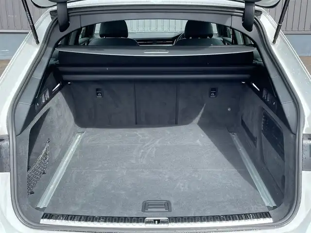 アウディ アウディ Ａ６ アバント 40TDIクワトロ Sライン 青森県 2021(令3)年 3.2万km グレイシアホワイトメタリック 4WD/サンルーフ/アダプティブクルーズコントロール/純正ナビ/（TV・Bluetooth・USB・AppleCarPlay・AndroidAuto）/パーキングアシスト/全方位カメラ/バーチャルコックピット/LEDオートライト/ウェザーライト/ハイビームアシスト/レーンキープアシスト/近接警告システム/ミラー型ドライブレコーダー/黒革シート/パワーシート/（D席メモリー機能付）/シートヒーター/エアコン液晶スイッチ/革巻きステアリング/ステアリングスイッチ/パドルシフト/タイプCコネクターX2/ウインカーミラー/ETC/電動パーキングブレーキ/プッシュスタート/スマートキーX2/取扱説明書/保証書