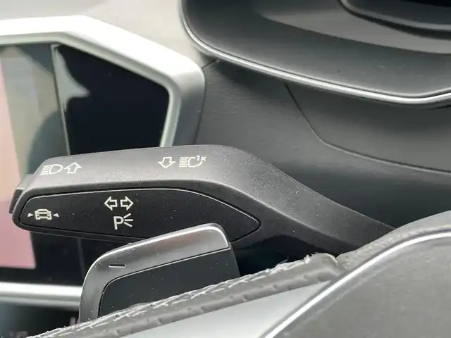 アウディ アウディ Ａ６ アバント 40TDIクワトロ Sライン 青森県 2021(令3)年 3.2万km グレイシアホワイトメタリック 4WD/サンルーフ/アダプティブクルーズコントロール/純正ナビ/（TV・Bluetooth・USB・AppleCarPlay・AndroidAuto）/パーキングアシスト/全方位カメラ/バーチャルコックピット/LEDオートライト/ウェザーライト/ハイビームアシスト/レーンキープアシスト/近接警告システム/ミラー型ドライブレコーダー/黒革シート/パワーシート/（D席メモリー機能付）/シートヒーター/エアコン液晶スイッチ/革巻きステアリング/ステアリングスイッチ/パドルシフト/タイプCコネクターX2/ウインカーミラー/ETC/電動パーキングブレーキ/プッシュスタート/スマートキーX2/取扱説明書/保証書
