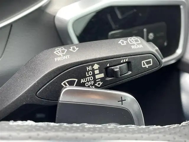 アウディ アウディ Ａ６ アバント 40TDIクワトロ Sライン 青森県 2021(令3)年 3.2万km グレイシアホワイトメタリック 4WD/サンルーフ/アダプティブクルーズコントロール/純正ナビ/（TV・Bluetooth・USB・AppleCarPlay・AndroidAuto）/パーキングアシスト/全方位カメラ/バーチャルコックピット/LEDオートライト/ウェザーライト/ハイビームアシスト/レーンキープアシスト/近接警告システム/ミラー型ドライブレコーダー/黒革シート/パワーシート/（D席メモリー機能付）/シートヒーター/エアコン液晶スイッチ/革巻きステアリング/ステアリングスイッチ/パドルシフト/タイプCコネクターX2/ウインカーミラー/ETC/電動パーキングブレーキ/プッシュスタート/スマートキーX2/取扱説明書/保証書