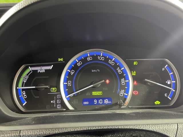 トヨタ ヴォクシー ハイブリッド V 沖縄県 2016(平28)年 9.1万km ホワイトパールクリスタルシャイン 【県外仕入れ】/・純正SDナビ/・フリップダウンモニター/・CD/DVD/BT/フルセグ/・バックカメラ/・ETC/・プリクラッシュセーフティ/・レーンキープアシスト/・クルーズコントロール/・コーナーセンサー/・横滑り防止装置/・オートマチックハイビーム/・アイドリングストップ/・左側パワースライドドア/・D+N席シートヒーター/・classioシートカバー/・LEDヘッドライト/・オートライト/・フォグランプ/・純正15インチAW/・純正フロアマット/・プッシュスタート/・スマートキー
