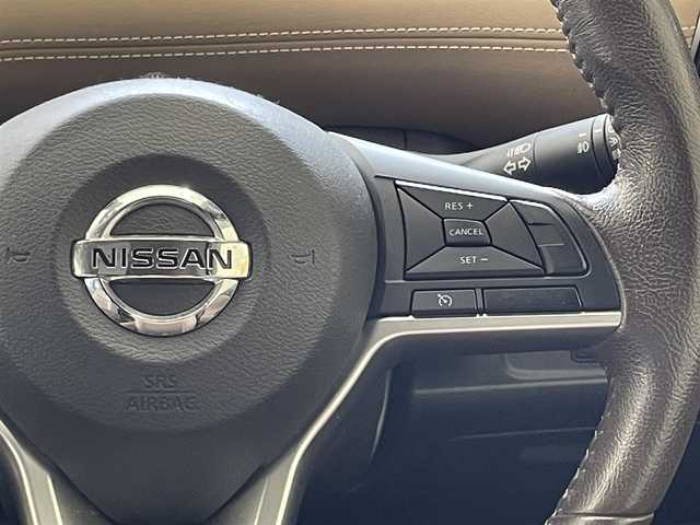 日産 セレナ ハイウェイスター Vセレクション 宮城県 2017(平29)年 8万km ブリリアントホワイトパール ワンオーナー/4WD/純正ＳＤナビ/（ＦＭ／ＡＭ／ＣＤ／ＤＶＤ／Ｂｌｕｅｔｏｏｔｈ）　/フルセグテレビ　/ハーフレザーシート　/衝突被害軽減装置　/クルーズコントロール　/フリップダウンモニター　/パーキングアシスト　/全方位カメラ/両側パワースライドドア/横滑り防止装置/アイドリングストップ/サイドカメラ/バックカメラ/スマートキー/プッシュスタート/ETC/オートライト/スタッドレスタイヤ社外AW/（195/65R15 3mm）
