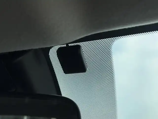 日産 ノート X 徳島県 2021(令3)年 2.1万km ピュアホワイトパール ・純正９型ナビ/（フルセグＴＶ・ＢＴ・ＦＭＡＭ・ＣＤ・ＵＳＢ接続・ＳＤ・ｉｐｏｄ接続）/・ＥＴＣ　/・前後コーナーセンサー　/・オートマチックハイビーム　/・ステアリングリモコン　/・プロパイロット　/・衝突軽減ブレーキ